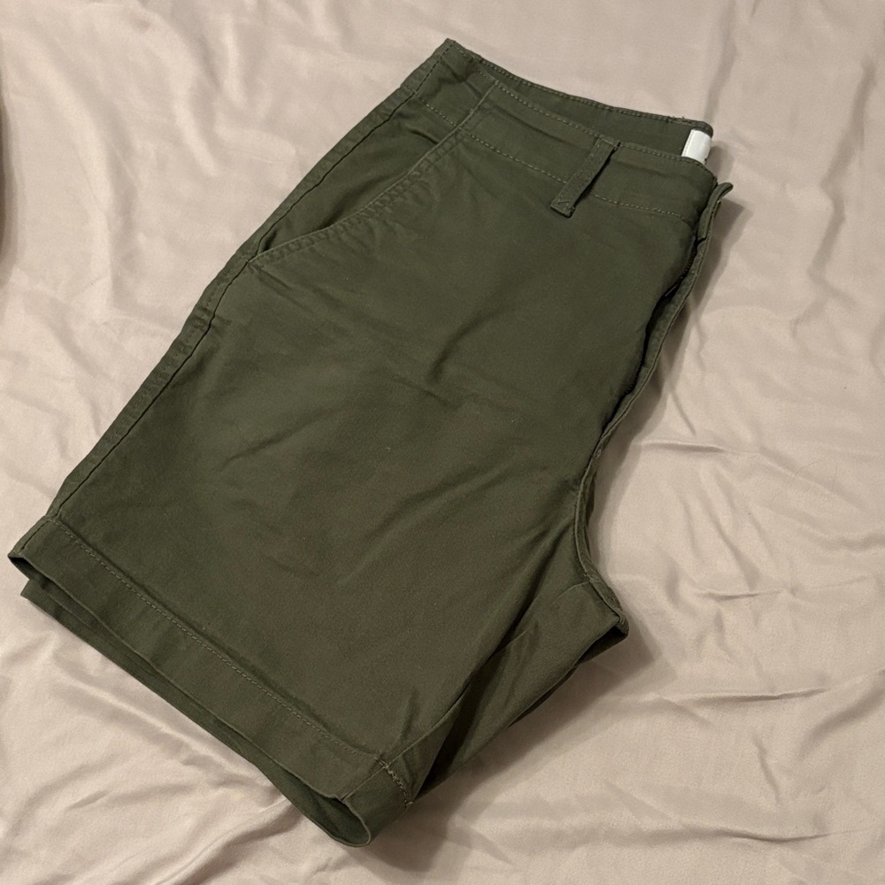 H&M Khaki Green Regular Fit Shorts - Picture 4 of 5